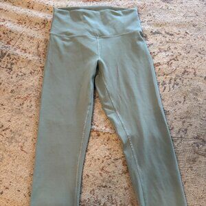 Lululemon High-Rise Wunder Under Leggings – Size 6 (Seafoam Green)
